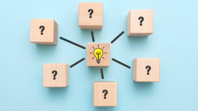 La créativité, c'est l'intelligence qui s'amuse. Alors amusons-nous ! La créativité, c'est l'intelligence qui s'amuse. Alors amusons-nous !